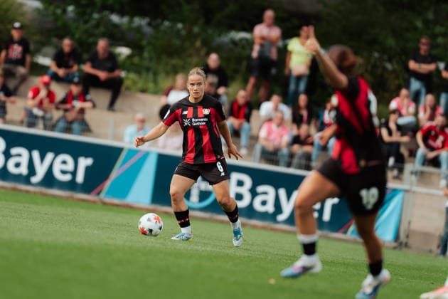 30.08.26, Women, Football, Google Pixel Frauen Bundesliga, Season 2026 2027, Bayer 04 Leverkusen - VfL Wolfsburg, Matchday 2 Paulina Platner ( 6 - Bayer 04 Leverkusen) dribbling Leverkusen Ulrich-Haberland-Stadion NRW Deutschland