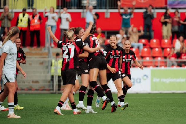 30.08.26, Women, Football, Google Pixel Frauen Bundesliga, Season 2026 2027, Bayer 04 Leverkusen - VfL Wolfsburg, Matchday 2 Team of Bayer 04 Leverkusen goal celebration of the goal of Selina Ostermeier ( 2 - Bayer 04 Leverkusen) Leverkusen Ulrich-Haberland-Stadion NRW Deutschland