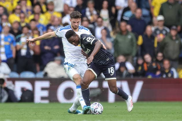 Leeds United v Brentford - Premier League 2026 27 Anton Stach of Leeds United and Mamadou Sangare of Brentford compete for the ball during the Premier League match between Leeds United and Brentford at Elland Road in Leeds, United Kingdom, on August 30, 2026. Leeds West Yorkshire United Kingdom  Copyright: xNewsxImagesx originalFilename:cosgrove-premierl260830_np4pT.jpg