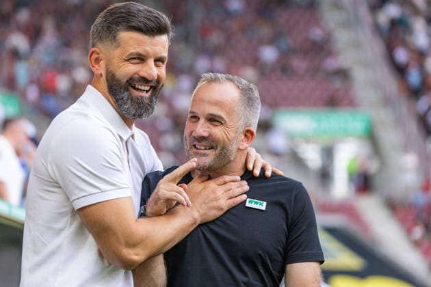 30.08.26 FC Augsburg - FC Schalke 04 Deutschland, Augsburg, 30.08.2026, Fussball, Bundesliga, Saison 2026 2027, FC Augsburg - FC Schalke 04: v.l. Miron Muslic (Trainer Schalke 04), Manuel Baum (Trainer FC Augsburg). *** August 30, 2026 FC Augsburg vs. FC Schalke 04 Germany, Augsburg, August 30, 2026, Soccer, Bundesliga, 2026–2027 Season, FC Augsburg vs. FC Schalke 04; Miron Muslic, Schalke 04 coach; Manuel Baum, FC Augsburg coach
