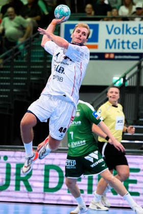 Wetzlar: HBL - 26 27 - HSG Wetzlar - SG BBM Bietigheim Mathias Larson (Bietigheim) Wetzlar Buderus Arena Deutschland