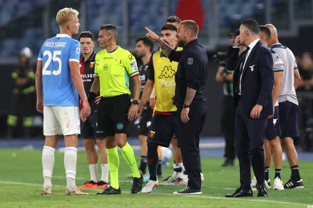 SOCCER - Serie A - SS Lazio vs. Genoa CFC Photo by IPA ABACAPRESS.COM87950767 - Rome, Italy - August 30, 2026: Daniele De Rossi (head coach) of Genoa CFC is seen in action during the 2026-2027 Italian Serie A - Enilive Championship soccer match between SS Lazio and Genoa CFC at the Olympic Stadium in Rome. Rome Italy  Copyright: xIPAxSport ABACAx