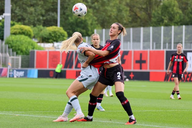 Leverkusen, Deutschland: 30.08.2026 - 1. Frauenbundesliga 2026 2027 - Bayer Leverkusen Frauen vs. VfL Wolfsburg Frauen Im Bild: v.li. im Zweikampf Anny Kerim-Lindland (Wolfsburg) und Selina Ostermeier (Leverkusen) *** Leverkusen, Germany, August 30, 2026, Women s Bundesliga 2026–2027: Bayer Leverkusen Women vs. VfL Wolfsburg Women. Pictured, from left, in a tackle: Anny Kerim Lindland (Wolfsburg) and Selina Ostermeier (Leverkusen) Copyright: HMBxMedia MadeleinexFantini