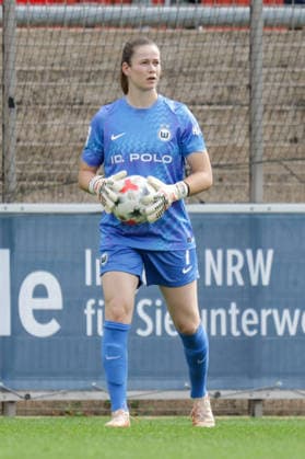 30.08.2026, xgrfx, Fussball Google Pixel Frauen-Bundesliga, Bayer Leverkusen - VfL Wolfsburg v.l. Stina Johannes (VfL Wolfsburg) Leverkusen *** August 30, 2026, xgrfx, Soccer Google Pixel Women s Bundesliga, Bayer Leverkusen vs. VfL Wolfsburg, Stina Johannes, VfL Wolfsburg, Leverkusen