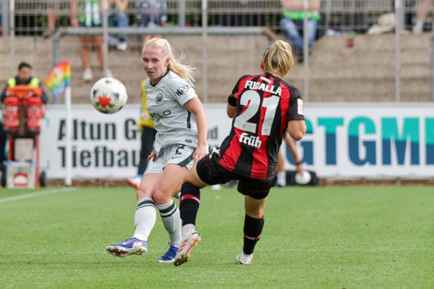 30.08.2026, xgrfx, Fussball Google Pixel Frauen-Bundesliga, Bayer Leverkusen - VfL Wolfsburg v.l. Thea Bjelde (VfL Wolfsburg) Leverkusen *** August 30, 2026, xgrfx, Soccer Google Pixel Women s Bundesliga, Bayer Leverkusen vs. VfL Wolfsburg, Thea Bjelde, VfL Wolfsburg, Leverkusen