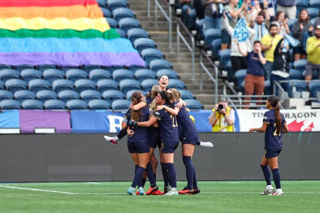 SEATTLE, WA - AUGUST 30: Players from the Seattle Reign celebrate a goal by forward Maddie Dahlien 5 during a game between the Houston Dash and Seattle Reign on August 30, 2026 at Lumen Field in Seattle, Washington. (Photo by Henry Rodenburg Icon Sportswire) SOCCER: AUG 30 NWSL Seattle Reign FC vs Houston Dash EDITORIAL USE ONLY Icon26083014