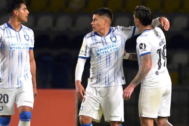 Futbol, Coquimbo Unido vs Huachipato. Fecha 21, Liga de primera 2026. El jugador de Huachipato Sergio Nunez, centro, celebra con sus companeros tras marcar un gol contra Coquimbo Unido durante un partido de la liga de primera disputado en el estadio Francisco Sanchez Rumoroso en Coquimbo, Chile. 30 08 2026 Alejandro Pizarro Ubilla Photosport Football, Coquimbo Unido vs Huachipato. 21th date, 2026 First division league. Huachipato™s player Sergio Nunez, center, celebrates with teammates after scoring against Coquimbo Unido during a first division league match played at the Francisco Sanchez Rumoroso stadium in Coquimbo, Chile 30 08 2026 Alejandro Pizarro Ubilla Photosport Coquimbo Unido vs Huachipato, campeonato 2026
