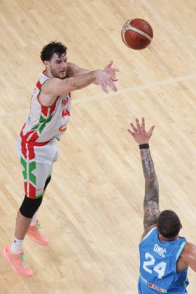 (260831) -- LJUBLJANA, Aug. 31, 2026 -- Gyorgy Goloman (L) of Hungary shoots the ball during the men s FIBA Basketball World Cup 2027 European Qualifiers match between Slovenia and Hungary at Tivoli Sports Hall in Ljubljana, Slovenia, Aug. 30, 2026. (Photo by Xinhua) (SP)SLOVENIA-LJUBLJANA-BASKETBALL-WORLD CUP 2027 EUROPEAN QUALIFIERS-SLOVENIA VS HUNGARY ZeljkoxStevanic 