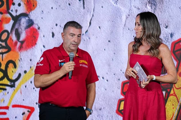 August 31, 2026, Madrid, Madrid, Spain: Miguel Mendez, head coach of Spain, attends during the farewell ceremony for the Spanish women s national basketball team ahead of the 2026 FIBA Women s Basketball World Cup in Berlin, at Endesa Headquarters on August 31, 2026, in Madrid, Spain. Farewell Ceremony Spanish Women s National Basketball Team - FIBA World Cup 2026 - ZUMAa181 20260831_zaa_a181_028 Copyright: xDennisxAgyemanx