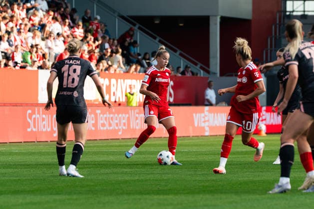 Fussball: Google Pixel Frauen-Bundesliga, 2. Spieltag, FC Bayern München Frauen - 1. FSV Mainz 05 Frauen am 31.08.2026 in München (FC Bayern Campus-Stadion), Deutschland, Saison 2026 2027: Giulia Gwinn (FC Bayern München, 7) München FC Bayern Campus-Stadion Deutschland *** Soccer Google Pixel Women s Bundesliga, Matchday 2, FC Bayern Munich Women vs. FSV Mainz 05 Women on August 31, 2026, at FC Bayern Campus Stadium in Munich, Germany, 2026–2027 Season Giulia Gwinn FC Bayern Munich, 7 Munich FC Bayern Campus Stadium Germany Copyright: xPhilippxImhofx