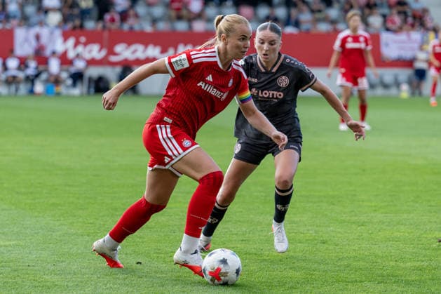 Kampf um den Ball Zweikampf zwischen Glodis Perla Viggosdottir (FC Bayern Muenchen Frauen, 04) und Gentiana Fetaj (1. FSV Mainz 05, 07) GER, FC Bayern Muenchen Frauen vs. 1. FSV Mainz 05, Fussball, Google Pixel Frauen-Bundesliga, 2. Spieltag, Saison 2026 2027, 31.08.2026 (DFL DFB REGULATIONS PROHIBIT ANY USE OF PHOTOGRAPHS as IMAGE SEQUENCES and or QUASI-VIDEO). Foto: HMB Media Heike Feiner *** Battle for the Ball: One-on-One between Glodis Perla Viggosdottir (FC Bayern Munich Women, 04) and Gentiana Fetaj (1 FSV Mainz 05), 07 GER, FC Bayern Munich Women vs. 1. FSV Mainz 05, Soccer, Google Pixel Women’s Bundesliga, Matchday 2, 2026–2027 Season, August 31, 2026 DFL DFB regulations prohibit any use of photographs as image sequences and or quasi-video. Photo: HMB Media, Heike Feiner Copyright: HMBxMedia HeikexFeiner