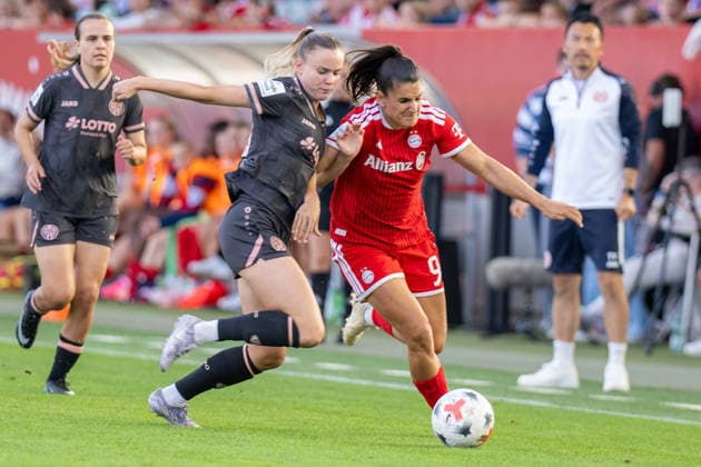 Sabina Jackson 20 (1. FSV Mainz 05), Jovana Damnjanovic 9 (FC Bayern Muenchen), FC Bayern Frauen Muenchen - 1. FSV Mainz 05, Google Pixel Frauenbundesliga, 2. Spieltag, 31.08.26 DFB regulations prohibit any use of photographs as image sequences and or quasi-video. (kolbert-press) Muenchen Bayern Deutschland *** Sabina Jackson 20 1 FSV Mainz 05, Jovana Damnjanovic 9 FC Bayern Munich, FC Bayern Munich Women 1 FSV Mainz 05, Google Pixel Women s Bundesliga, Matchday 2, August 31, 2026 DFB regulations prohibit any use of photographs as image sequences and or quasi-video; Kolbert Press, Munich, Bayern, Germany Copyright: xkolbert-press UlrichxGamelx