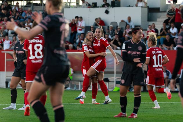 Fussball: Google Pixel Frauen-Bundesliga, 2. Spieltag, FC Bayern München Frauen - 1. FSV Mainz 05 Frauen am 31.08.2026 in München (FC Bayern Campus-Stadion), Deutschland, Saison 2026 2027: Giulia Gwinn (FC Bayern München, 7) Katharina Naschenweng (FC Bayern München, 19) Tor Jubel München FC Bayern Campus-Stadion Deutschland *** Soccer Google Pixel Women s Bundesliga, Matchday 2, FC Bayern Munich Women vs. FSV Mainz 05 Women on August 31, 2026, at FC Bayern Campus Stadium in Munich, Germany, 2026–2027 season: Giulia Gwinn (FC Bayern Munich), 7 Katharina Naschenweng (FC Bayern Munich), 19 Goal celebration Munich FC Bayern Campus Stadium Germany Copyright: xPhilippxImhofx