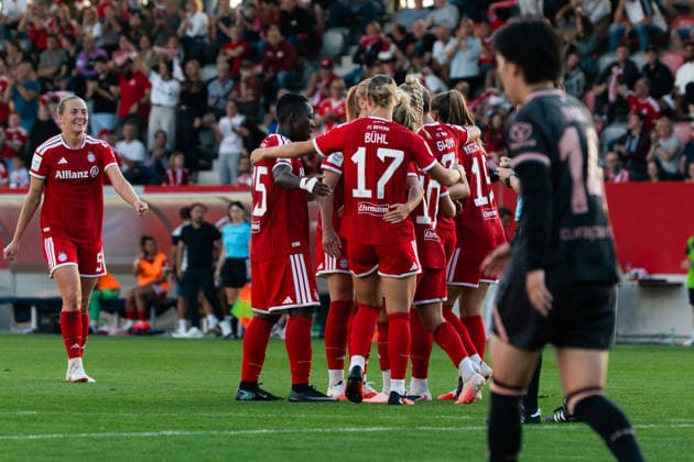 Fussball: Google Pixel Frauen-Bundesliga, 2. Spieltag, FC Bayern München Frauen - 1. FSV Mainz 05 Frauen am 31.08.2026 in München (FC Bayern Campus-Stadion), Deutschland, Saison 2026 2027: Giulia Gwinn (FC Bayern München, 7) Tor Torjubel Klara Bühl (FC Bayern München, 17) Bernadette Amani (FC Bayern München, 15) Katharina Naschenweng (FC Bayern München, 19) München FC Bayern Campus-Stadion Deutschland *** Soccer Google Pixel Women s Bundesliga, Matchday 2, FC Bayern Munich Women vs. FSV Mainz 05 Women on August 31, 2026, at FC Bayern Campus Stadium in Munich, Germany, 2026–2027 season: Giulia Gwinn (FC Bayern Munich), 7; Klara Bühl (FC Bayern Munich) celebrating a goal, 17 Bernadette Amani, FC Bayern Munich; 15 Katharina Naschenweng, FC Bayern Munich; 19 Munich, FC Bayern Campus Stadium, Germany Copyright: xPhilippxImhofx