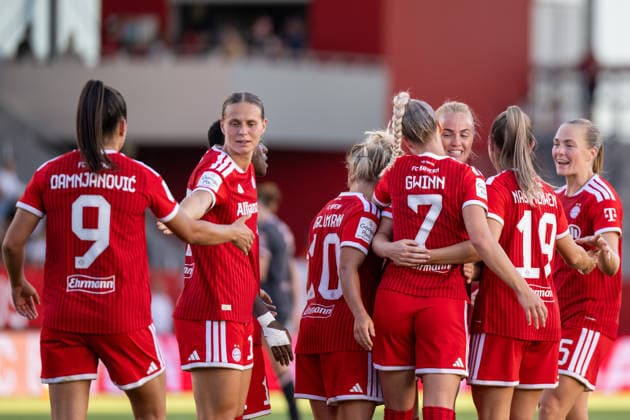 Torjubel zum 1:0, Team FC Bayern Frauen, FC Bayern Frauen Muenchen - 1. FSV Mainz 05, Google Pixel Frauenbundesliga, 2. Spieltag, 31.08.26 DFB regulations prohibit any use of photographs as image sequences and or quasi-video. (kolbert-press) Muenchen Bayern Deutschland *** Goal celebration for the 1-0, FC Bayern Women s Team, FC Bayern Women Munich 1 vs. FSV Mainz 05, Google Pixel Women s Bundesliga, Matchday 2, August 31, 2026. DFB regulations prohibit any use of photographs as image sequences and or quasi-video. Kolbert Press, Munich, Bavaria, Germany Copyright: xkolbert-press UlrichxGamelx