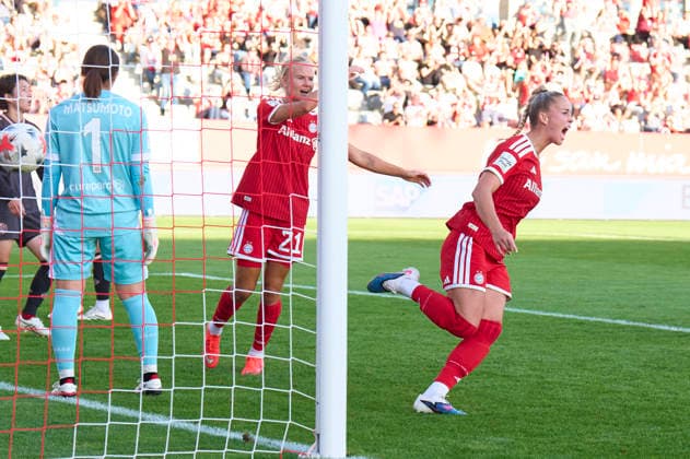 Giulia Gwinn of Bayern München celebrates her 1-0 goal, happy, laugh, celebration, in the women football match FC BAYERN MÜNCHEN - 1. FSV Mainz 05 on August 31, 2026 in Munich, Germany. Season 2026 2027, 1.Bundesliga, FCB, Muenchen, Google Pixel, Frauen Bundesliga matchday 2, 2.Spieltag