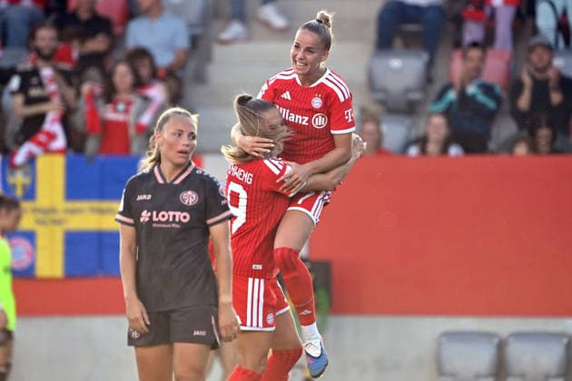 Torjubel Giulia GWINN (FCB) mit Katharina NASCHENWENG (FCB) nach Tor zum 1-0, Jubel,Freude,Begeisterung,Aktion, Fussball Google Pixel Bundesliga der Frauen Saison 2026 2027, 2.Spieltag, Spieltag02 FC Bayern Muenchen Frauen - 1.FSV Mainz 05 am 31.08.2026 FC BAYERN CAMPUS *** Giulia GWINN (FCB) and Katharina NASCHENWENG (FCB) celebrate a goal to make it 1–0; celebration, joy, excitement, action, soccer, Google Pixel, Women s Bundesliga, 2026–2027 season, Matchday 2, Matchday 02: FC Bayern Munich Women 1 vs. FSV Mainz 05 on August 31, 2026, FC BAYERN CAMPUS
