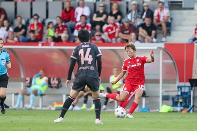Momoko Tanikawa (FC Bayern Muenchen, 18) mit Yurina Imai (1. FSV Mainz 05, 14), GER, FC Bayern Muenchen vs. 1. FSV Mainz 05, Fussball, Google Pixel Frauen-Bundesliga, 2. Spieltag, Saison 2026 2027, 31.08.2026, DFL DFB REGULATIONS PROHIBIT ANY USE OF PHOTOGRAPHS as IMAGE SEQUENCES and or QUASI-VIDEO, GER, FC Bayern Muenchen vs. 1. FSV Mainz 05, Fussball, Google Pixel Frauen-Bundesliga, 2. Spieltag, Saison 2026 2027, 31.08.2026 Muenchen *** Momoko Tanikawa, FC Bayern Munich, 18, with Yurina Imai, 1, FSV Mainz 05, 14, GER, FC Bayern Munich vs. 1. FSV Mainz 05, Soccer, Google Pixel Women’s Bundesliga, Matchday 2, 2026–2027 Season, August 31, 2026, DFL and DFB regulations prohibit any use of photographs as image sequences and or quasi-video, GER, FC Bayern Munich vs. 1 FSV Mainz 05, soccer, Google Pixel Women s Bundesliga, Matchday 2, 2026–2027 season, August 31, 2026, Munich Copyright: xEibner-Pressefoto JennixMaulx EP_JML