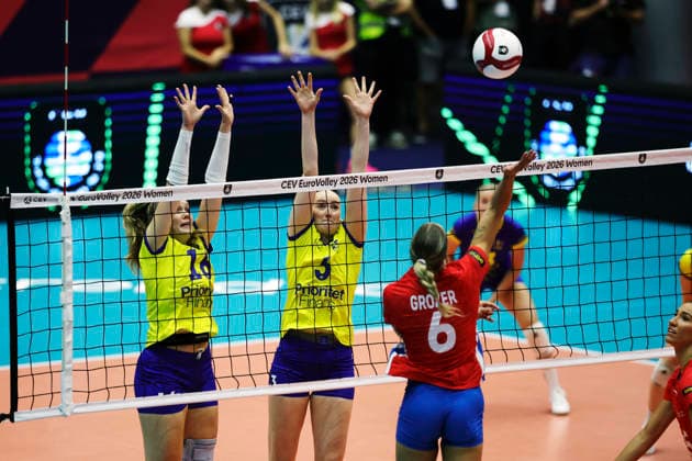 BRNO, TJECKIEN 20260831 Sveriges Vilma Julevik och Linda Andersson under attondelsfinalen i damernas volleyboll-EM mellan Tjeckien och Sverige i Brno, Tjeckien. BRNO TJECKIEN x9200x