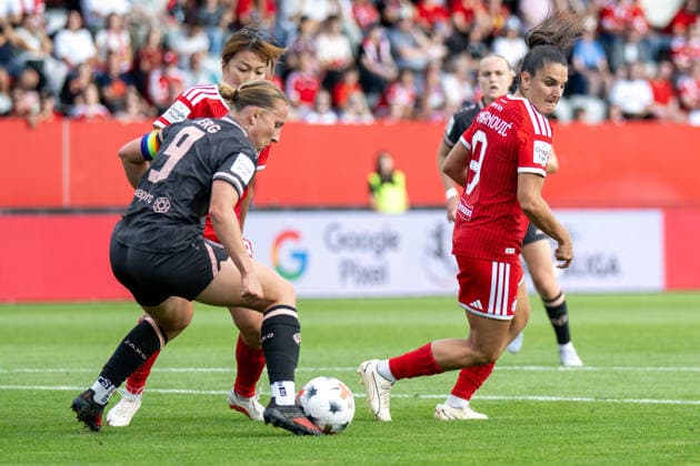 Johanna Berg 9 (1. FSV Mainz 05), Momoko Tanikawa 18 (FC Bayern Muenchen), Jovana Damnjanovic 9 (FC Bayern Muenchen), FC Bayern Frauen Muenchen - 1. FSV Mainz 05, Google Pixel Frauenbundesliga, 2. Spieltag, 31.08.26 DFB regulations prohibit any use of photographs as image sequences and or quasi-video. (kolbert-press) Muenchen Bayern Deutschland *** Johanna Berg 9 FSV Mainz 05, Momoko Tanikawa 18 FC Bayern Munich, Jovana Damnjanovic 9 FC Bayern Munich, FC Bayern Munich Women 1 FSV Mainz 05, Google Pixel Women s Bundesliga, Matchday 2, August 31, 2026 DFB regulations prohibit any use of photographs as image sequences and or quasi-video Kolbert Press Munich, Bavaria, Germany Copyright: xkolbert-press UlrichxGamelx