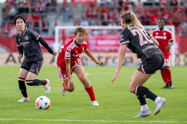 Kara Bathmann 4 (1. FSV Mainz 05), Momoko Tanikawa 18 (FC Bayern Muenchen), Sabina Jackson 20 (1. FSV Mainz 05), FC Bayern Frauen Muenchen - 1. FSV Mainz 05, Google Pixel Frauenbundesliga, 2. Spieltag, 31.08.26 DFB regulations prohibit any use of photographs as image sequences and or quasi-video. (kolbert-press) Muenchen Bayern Deutschland *** Kara Bathmann 4 1 FSV Mainz 05, Momoko Tanikawa 18 FC Bayern Munich, Sabina Jackson 20 1 FSV Mainz 05, FC Bayern Munich Women 1 FSV Mainz 05, Google Pixel Women s Bundesliga, Matchday 2, August 31, 2026 DFB regulations prohibit any use of photographs as image sequences and or quasi-video Kolbert Press Munich, Bayern, Germany Copyright: xkolbert-press UlrichxGamelx