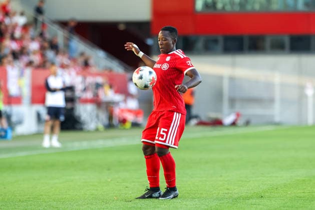 Bernadette Amani (FC Bayern Muenchen, 15) mit Ball, GER, FC Bayern Muenchen vs. 1. FSV Mainz 05, Fussball, Google Pixel Frauen-Bundesliga, 2. Spieltag, Saison 2026 2027, 31.08.2026, DFL DFB REGULATIONS PROHIBIT ANY USE OF PHOTOGRAPHS as IMAGE SEQUENCES and or QUASI-VIDEO, GER, FC Bayern Muenchen vs. 1. FSV Mainz 05, Fussball, Google Pixel Frauen-Bundesliga, 2. Spieltag, Saison 2026 2027, 31.08.2026 Muenchen *** Bernadette Amani, FC Bayern Munich, No. 15 with the ball, GER, FC Bayern Munich vs. 1 FSV Mainz 05, Soccer, Google Pixel Women s Bundesliga, Matchday 2, 2026–2027 Season, August 31, 2026, DFL and DFB regulations prohibit any use of photographs as image sequences and or quasi-video, GER, FC Bayern Munich vs. 1. FSV Mainz 05, Soccer, Google Pixel Women’s Bundesliga, Matchday 2, 2026–2027 Season, August 31, 2026, Munich Copyright: xEibner-Pressefoto JennixMaulx EP_JML