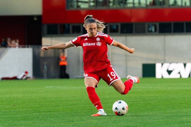 Fussball: Google Pixel Frauen-Bundesliga, 2. Spieltag, FC Bayern München Frauen - 1. FSV Mainz 05 Frauen am 31.08.2026 in München (FC Bayern Campus-Stadion), Deutschland, Saison 2026 2027: Katharina Naschenweng (FC Bayern München, 19) München FC Bayern Campus-Stadion Deutschland *** Soccer Google Pixel Women s Bundesliga, Matchday 2, FC Bayern Munich Women vs. FSV Mainz 05 Women on August 31, 2026, at FC Bayern Campus Stadium in Munich, Germany, 2026–2027 season, Katharina Naschenweng, FC Bayern Munich, 19, Munich, FC Bayern Campus Stadium, Germany Copyright: xPhilippxImhofx