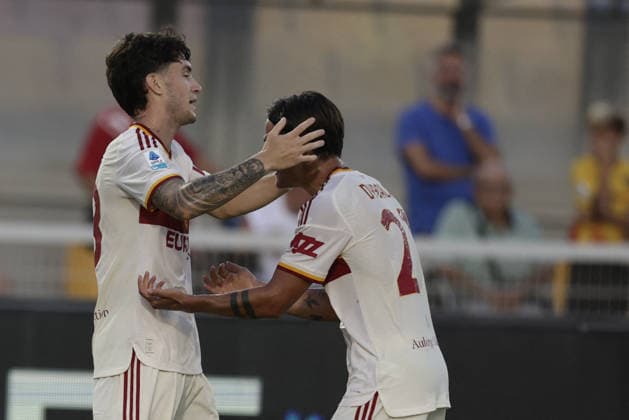 SOCCER - Serie A - US Lecce vs. AS Roma Photo by IPA ABACAPRESS.COM87979344 - Roma s Argentine forward Matias Soule celebrates after scoring a goal to make the score 0-3 during the Serie A soccer match between Lecce and AS Roma at the Via Del Mare Ettore Giardiniero Stadium in Lecce on August 31, 2026. Lecce Italy  Copyright: xIPAxSport ABACAx