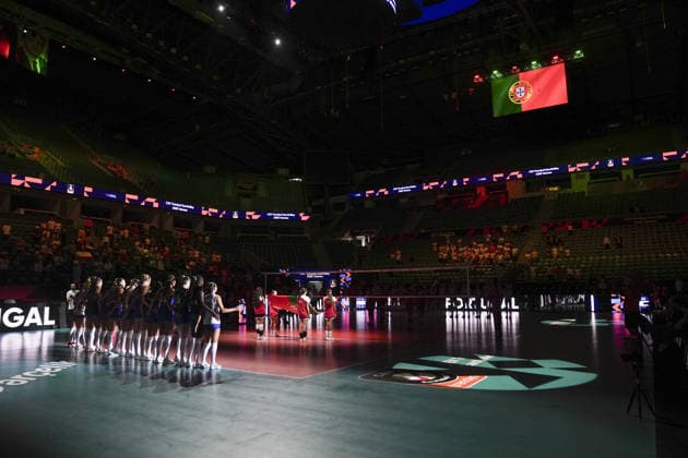 Poland v Portugal - CEV EuroVolley 2026 ISTANBUL, TURKIYE - AUGUST 31: Players in line ahead of the 2026 CEV Women s European Volleyball Championship Round of 16 match between Poland and Portugal at Sinan Erdem Sports Hall in Istanbul, Turkiye, on August 31, 2026. Beyza Comert Anadolu Istanbul Turkey. Editorial use only. Please get in touch for any other usage.  Copyright: x2026xAnadoluxBeyzaxComertx