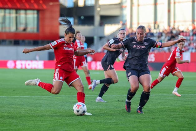 Jovana Damnjanovic (FC Bayern Muenchen, 09) mit Johanna Berg (1. FSV Mainz 05, 09), GER, FC Bayern Muenchen vs. 1. FSV Mainz 05, Fussball, Google Pixel Frauen-Bundesliga, 2. Spieltag, Saison 2026 2027, 31.08.2026, DFL DFB REGULATIONS PROHIBIT ANY USE OF PHOTOGRAPHS as IMAGE SEQUENCES and or QUASI-VIDEO, GER, FC Bayern Muenchen vs. 1. FSV Mainz 05, Fussball, Google Pixel Frauen-Bundesliga, 2. Spieltag, Saison 2026 2027, 31.08.2026 Muenchen *** Jovana Damnjanovic (FC Bayern Munich), No. 09, with Johanna Berg (1 FSV Mainz 05), No. 09, GER, FC Bayern Munich vs. 1. FSV Mainz 05, soccer, Google Pixel Women’s Bundesliga, Matchday 2, 2026–2027 season, August 31, 2026, DFL and DFB regulations prohibit any use of photographs as image sequences and or quasi-video, GER, FC Bayern Munich vs. 1 FSV Mainz 05, Soccer, Google Pixel Women’s Bundesliga, Matchday 2, 2026–2027 Season, August 31, 2026, Munich Copyright: xEibner-Pressefoto JennixMaulx EP_JML