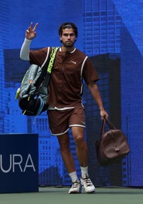 Carlos Alcaraz of Spain enters court 2026 US Open, Day Two, USTA Billie Jean King National Tennis Center, New York, USA - 31 Aug 2026New York USTA Billie Jean King National T New York (NY) United States of America EDITORIAL USE ONLY No use with unauthorised audio, video, data, fixture lists, club league logos or live services. Online in-match use limited to 120 images, no video emulation. No use in betting, games or single club league player publications. Copyright: xEllaxLing Shutterstockx 17124549h