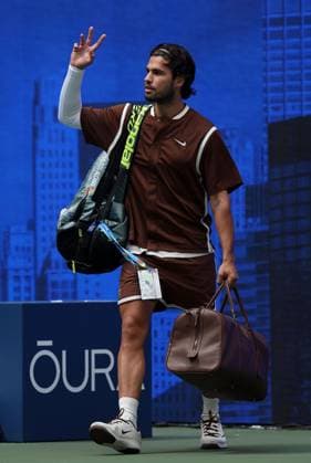 Carlos Alcaraz of Spain enters court 2026 US Open, Day Two, USTA Billie Jean King National Tennis Center, New York, USA - 31 Aug 2026New York USTA Billie Jean King National T New York (NY) United States of America EDITORIAL USE ONLY No use with unauthorised audio, video, data, fixture lists, club league logos or live services. Online in-match use limited to 120 images, no video emulation. No use in betting, games or single club league player publications. Copyright: xEllaxLing Shutterstockx 17124549e
