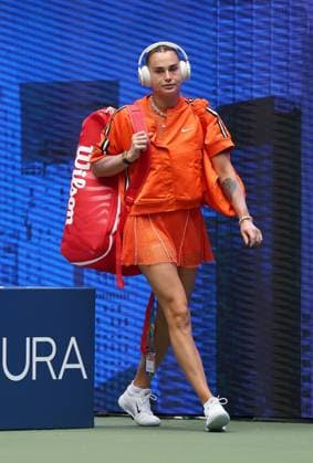 Aryna Sabalenka of Belarus walks onto court 2026 US Open, Day Two, USTA Billie Jean King National Tennis Center, New York, USA - 31 Aug 2026New York USTA Billie Jean King National T New York (NY) United States of America EDITORIAL USE ONLY No use with unauthorised audio, video, data, fixture lists, club league logos or live services. Online in-match use limited to 120 images, no video emulation. No use in betting, games or single club league player publications. Copyright: xEllaxLing Shutterstockx 17124549s