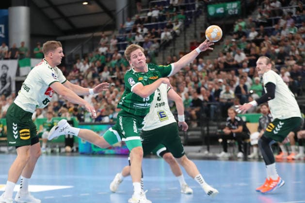 Handball, HBL2: SC DHfK Leipzig - GWD Minden; 31.08.2026 Finn Schroven (19, SC DHfK Leipzig) beim Wurf. Handball, 2. Bundesliga, Saison 2026 2027, 1. Spieltag: SC DHfK Leipzig vs. GWD Minden am 31.08.2026 in der Quarterback Immobilien Arena Leipzig. Copyright: xBEAUTIFULxSPORTS JanxKaeferx