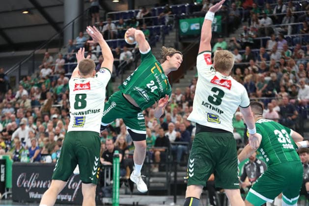Handball, HBL2: SC DHfK Leipzig - GWD Minden; 31.08.2026 Blaer Hinriksson (24, SC DHfK Leipzig) springt und wirft. Handball, 2. Bundesliga, Saison 2026 2027, 1. Spieltag: SC DHfK Leipzig vs. GWD Minden am 31.08.2026 in der Quarterback Immobilien Arena Leipzig. *** Handball, HBL2: SC DHfK Leipzig vs. GWD Minden, August 31, 2026—Blaer Hinriksson 24; SC DHfK Leipzig jumps and shoots. Handball, 2nd Bundesliga, 2026–2027 season, Matchday 1: SC DHfK Leipzig vs. GWD Minden on August 31, 2026, at the Quarterback Immobilien Arena Leipzig Copyright: xBEAUTIFULxSPORTS JanxKaeferx