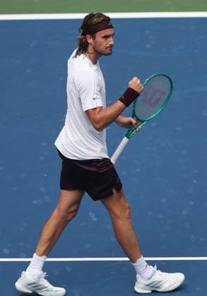 Stefanos Tsitsipas of Greece celebrates 2026 US Open, Day Two, USTA Billie Jean King National Tennis Center, New York, USA - 31 Aug 2026New York USTA Billie Jean King National T New York (NY) United States of America EDITORIAL USE ONLY No use with unauthorised audio, video, data, fixture lists, club league logos or live services. Online in-match use limited to 120 images, no video emulation. No use in betting, games or single club league player publications. Copyright: xEllaxLing Shutterstockx 17124549w