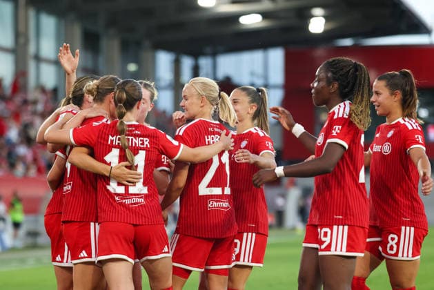 Jubel zum Tor zum 2:0 durch Vanessa Gilles (FC Bayern Muenchen, 02), GER, FC Bayern Muenchen vs. 1. FSV Mainz 05, Fussball, Google Pixel Frauen-Bundesliga, 2. Spieltag, Saison 2026 2027, 31.08.2026, DFL DFB REGULATIONS PROHIBIT ANY USE OF PHOTOGRAPHS as IMAGE SEQUENCES and or QUASI-VIDEO, GER, FC Bayern Muenchen vs. 1. FSV Mainz 05, Fussball, Google Pixel Frauen-Bundesliga, 2. Spieltag, Saison 2026 2027, 31.08.2026 Muenchen *** Celebration after Vanessa Gilles’s goal to make it 2–0, FC Bayern Munich, 02, GER, FC Bayern Munich vs. 1 FSV Mainz 05, Soccer, Google Pixel Women’s Bundesliga, Matchday 2, 2026–2027 Season, August 31, 2026, DFL and DFB regulations prohibit any use of photographs as image sequences and or quasi-video, GER, FC Bayern Munich vs. 1. FSV Mainz 05, Soccer, Google Pixel Women’s Bundesliga, Matchday 2, 2026–2027 Season, August 31, 2026, Munich Copyright: xEibner-Pressefoto JennixMaulx EP_JML
