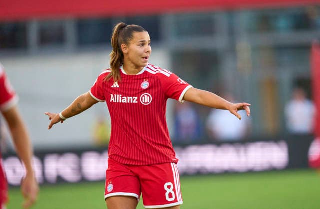 Lena Oberdorf of Bayern München geste in the women football match FC BAYERN MÜNCHEN - 1. FSV Mainz 05 on August 31, 2026 in Munich, Germany. Season 2026 2027, 1.Bundesliga, FCB, Muenchen, Google Pixel, Frauen Bundesliga matchday 2, 2.Spieltag