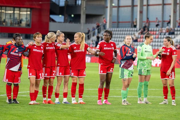 nach dem Sieg mit 2:0, sind die FC Bayern Frauen gluecklich und ausgelassen, FC Bayern Frauen Muenchen - 1. FSV Mainz 05, Google Pixel Frauenbundesliga, 2. Spieltag, 31.08.26 DFB regulations prohibit any use of photographs as image sequences and or quasi-video. (kolbert-press) Muenchen Bayern Deutschland *** After their 2-0 victory, the FC Bayern women are happy and jubilant: FC Bayern Women Munich 1, FSV Mainz 05; Google Pixel Women s Bundesliga, Matchday 2, August 31, 2026. DFB regulations prohibit any use of photographs as image sequences and or quasi-video. Kolbert Press, Munich, Bayern, Germany Copyright: xkolbert-press UlrichxGamelx