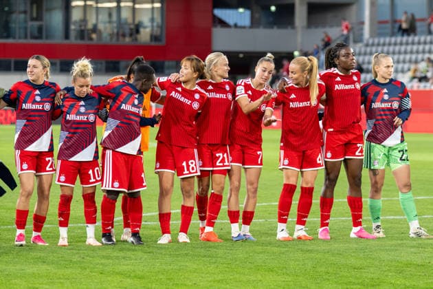 nach dem Sieg mit 2:0, sind die FC Bayern Frauen gluecklich und ausgelassen, FC Bayern Frauen Muenchen - 1. FSV Mainz 05, Google Pixel Frauenbundesliga, 2. Spieltag, 31.08.26 DFB regulations prohibit any use of photographs as image sequences and or quasi-video. (kolbert-press) Muenchen Bayern Deutschland *** After their 2-0 victory, the FC Bayern women are happy and jubilant: FC Bayern Women Munich 1, FSV Mainz 05; Google Pixel Women s Bundesliga, Matchday 2, August 31, 2026. DFB regulations prohibit any use of photographs as image sequences and or quasi-video. Kolbert Press, Munich, Bayern, Germany Copyright: xkolbert-press UlrichxGamelx
