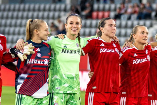 nach dem Sieg mit 2:0, sind die FC Bayern Frauen gluecklich und ausgelassen, FC Bayern Frauen Muenchen - 1. FSV Mainz 05, Google Pixel Frauenbundesliga, 2. Spieltag, 31.08.26 DFB regulations prohibit any use of photographs as image sequences and or quasi-video. (kolbert-press) Muenchen Bayern Deutschland *** After their 2-0 victory, the FC Bayern women are happy and jubilant: FC Bayern Women Munich 1, FSV Mainz 05; Google Pixel Women s Bundesliga, Matchday 2, August 31, 2026. DFB regulations prohibit any use of photographs as image sequences and or quasi-video. Kolbert Press, Munich, Bayern, Germany Copyright: xkolbert-press UlrichxGamelx