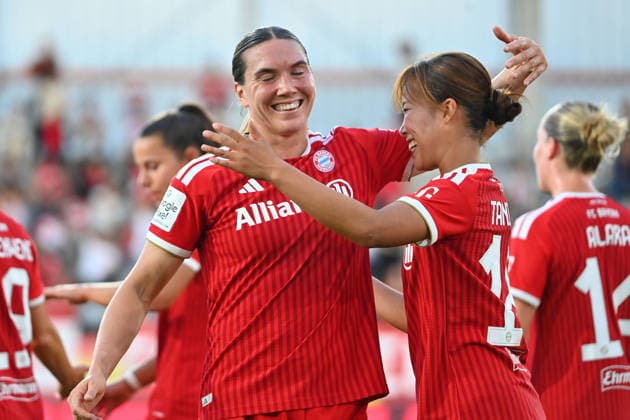 Torjubel Vanessa GILLES (FCB) mit Momoko TANIKAWA (FCB) nach Tor zum 2-0, Jubel,Freude,Begeisterung,Aktion, Fussball Google Pixel Bundesliga der Frauen Saison 2026 2027, 2.Spieltag, Spieltag02 FC Bayern Muenchen Frauen - 1.FSV Mainz 05 2-0 am 31.08.2026 FC BAYERN CAMPUS *** Vanessa GILLES (FCB) celebrates with Momoko TANIKAWA (FCB) after scoring the 2-0 goal; celebration, joy, excitement, action, soccer, Google Pixel, Women s Bundesliga, 2026–2027 season, Matchday 2, Matchday 02: FC Bayern Munich Women 1 vs. FSV Mainz 05 2–0 on August 31, 2026, FC BAYERN CAMPUS