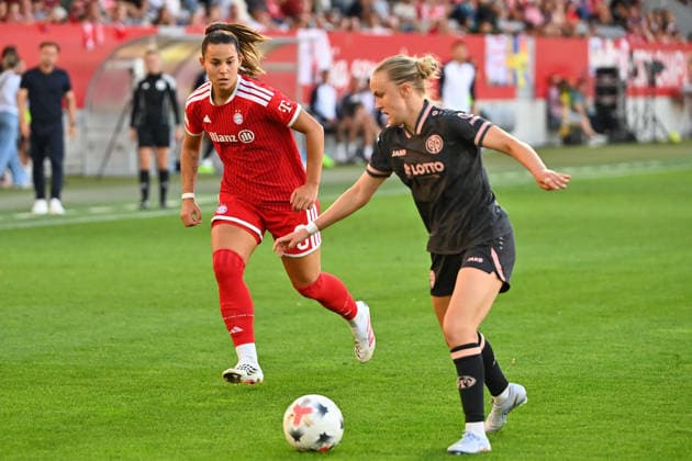 Comeback Lena OBERDORF (FCB),Aktion,Zweikampf. Fussball Google Pixel Bundesliga der Frauen Saison 2026 2027, 2.Spieltag, Spieltag02 FC Bayern Muenchen Frauen - 1.FSV Mainz 05 2-0 am 31.08.2026 FC BAYERN CAMPUS *** Lena OBERDORF s Comeback, FCB, Action, Tackle, Soccer, Google Pixel, Women s Bundesliga, 2026–2027 Season, Matchday 2, Matchday 02: FC Bayern Munich Women 1 vs. FSV Mainz 05 2–0 on August 31, 2026, FC BAYERN CAMPUS