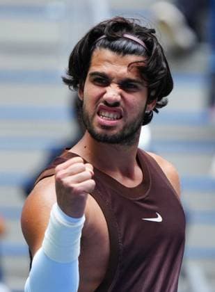 Carlos Alcaraz celebrates winning the first set 6-4 2026 US Open, Day Two, USTA Billie Jean King National Tennis Center, New York, USA - 31 Aug 2026New York USTA Billie Jean King National T New York (NY) United States of America EDITORIAL USE ONLY No use with unauthorised audio, video, data, fixture lists, club league logos or live services. Online in-match use limited to 120 images, no video emulation. No use in betting, games or single club league player publications. Copyright: xJavierxGarcia Shutterstockx 17124548z
