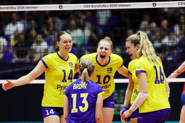 BRNO, TJECKIEN 20260831 Sveriges Hanna Hellvig, Isabelle Haak och Vilma Julevik jublar under attondelsfinalen i damernas volleyboll-EM mellan Tjeckien och Sverige i Brno, Tjeckien. BRNO TJECKIEN x9200x