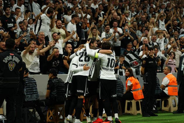 August 31, 2026, Besiktas, Istanbul, Turkey: Vaclav Cerny of Besiktas celebrates with his teammates after scoring his team s first goal during the Turkish Super League 2026 27 match between Besiktas vs Corum at Besiktas Park in Istanbul, Turkey, on August 31, 2026. Besiktas Turkey - ZUMAu194 20260831_zip_u194_005 Copyright: xTolgaxUluturkx