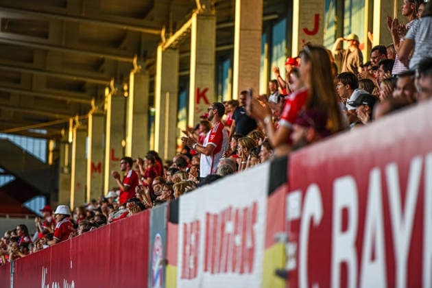 31.08.2026, München, Deutschland. Google Pixel Frauen-Bundesliga: FC Bayern München Frauen gegen 1. FSV Mainz 05 Frauen am FC Bayern Campus. Erstes Heimspiel des FC Bayern München in der Saison 2026 27. Fans *** August 31, 2026, Munich, Germany Google Pixel Women s Bundesliga: FC Bayern Munich Women vs. 1. FSV Mainz 05 Women at the FC Bayern Campus FC Bayern Munich s first home game of the 2026–27 season Fans