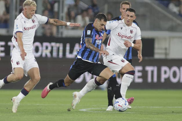 IPA87981335 - Gianluca Gaetano of Atalanta BC plays the ball during the Atalanta BC vs. Bologna BFC match in the 2nd round of the 2026-27 Serie A Enilive season at the New Balance Arena in Bergamo (BG), Italy, on August 31, 2026.  Copyright: xDavidexCasentini IPAxSportx xx 87981335