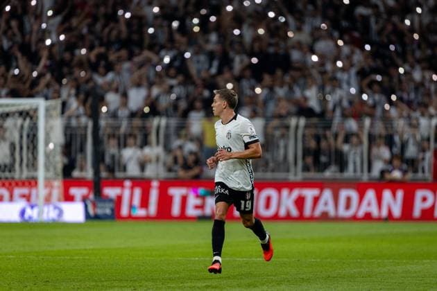 Besiktas JK vs Corum FK Trendyol Super League 3rd week Leandro Trossard of Besiktas JK in action during the Trendyol Super League 3nd week match between Besiktas JK and Corum FK at Tupras Stadium on August 31th, 2026. Istanbul Turkey  Copyright: xBurakxBasturkx