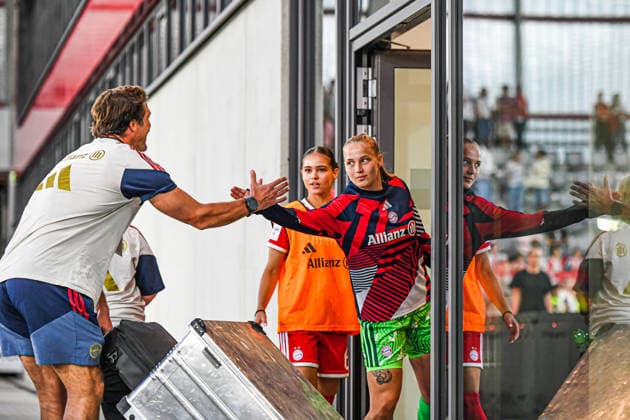 31.08.2026, München, Deutschland. Google Pixel Frauen-Bundesliga: FC Bayern München Frauen gegen 1. FSV Mainz 05 Frauen am FC Bayern Campus. Erstes Heimspiel des FC Bayern München in der Saison 2026 27. Regina van Eijk (FC Bayern Frauen) *** August 31, 2026, Munich, Germany Google Pixel Women s Bundesliga: FC Bayern Munich Women vs. 1. FSV Mainz 05 Women at the FC Bayern Campus FC Bayern Munich s first home game of the 2026–27 season Regina van Eijk FC Bayern Women
